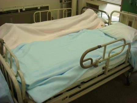 【器具・備品】療養ベッド