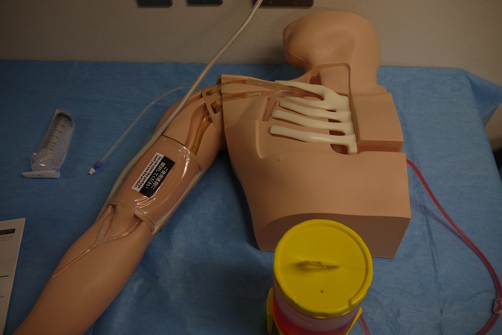【中心静脈カテーテル挿入】末梢挿入中心静脈カテーテルPICCシミュレータ